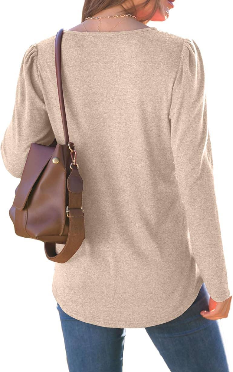 Wear A Solid Color Crew Neck Long Sleeve T-Shirt