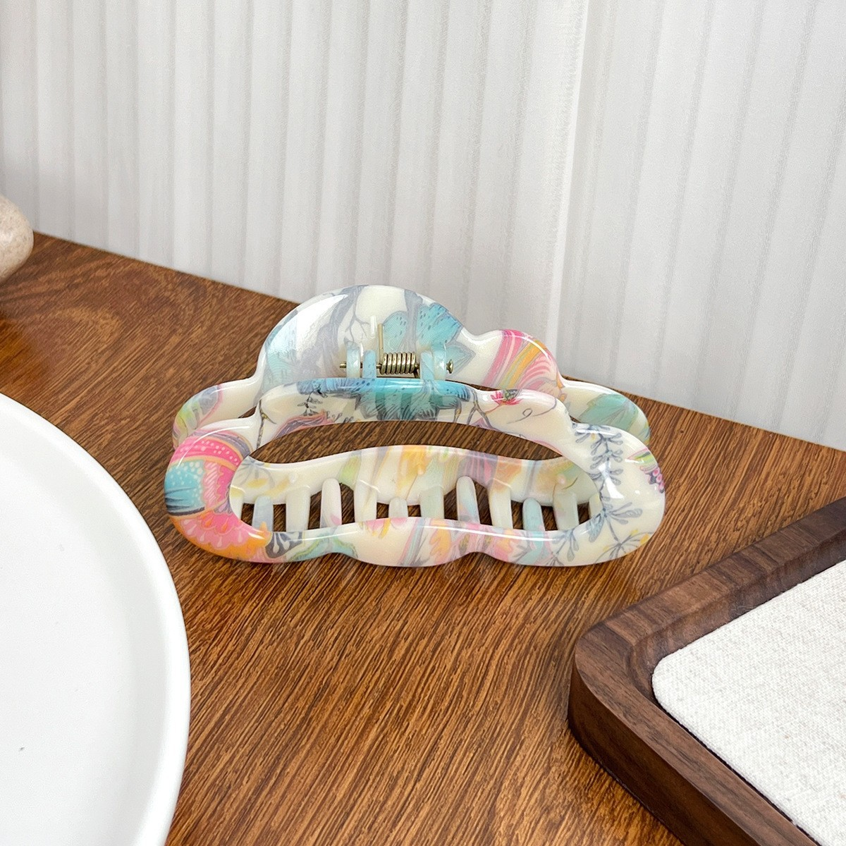 Vintage Floral Claw Clip Elegant Chinese Grip