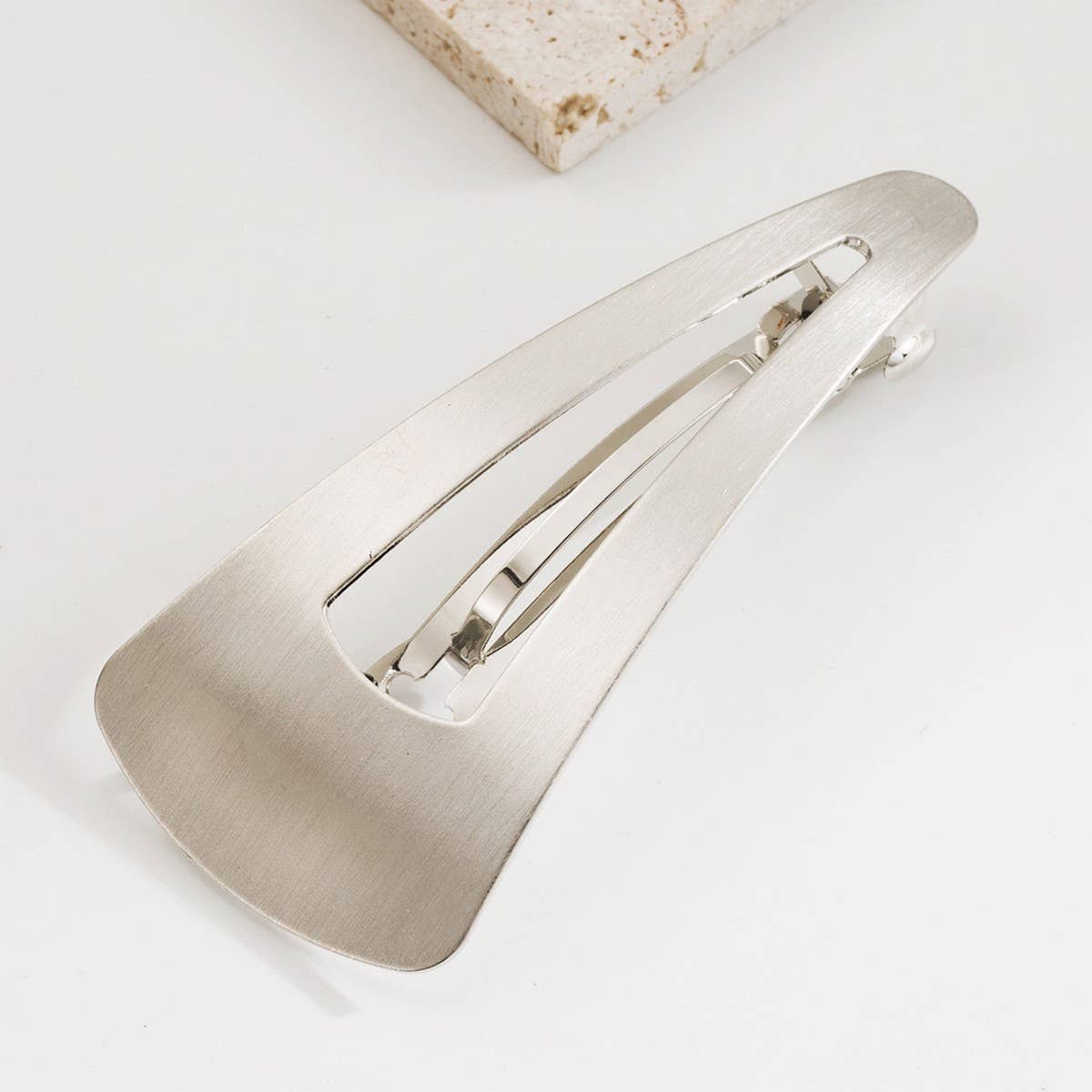 FASHIONABLE METAL HAIR CLIP WITH GEOMETRIC DESIGN_CWAHA6239