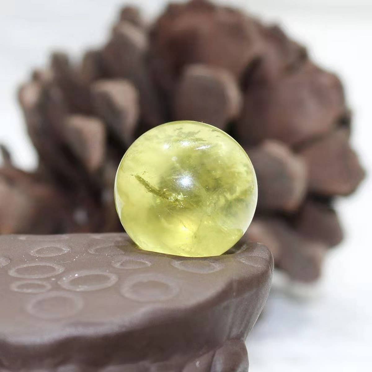 BRAZILIAN CITRINE CRYSTAL BALL DECOR_CWMM8125