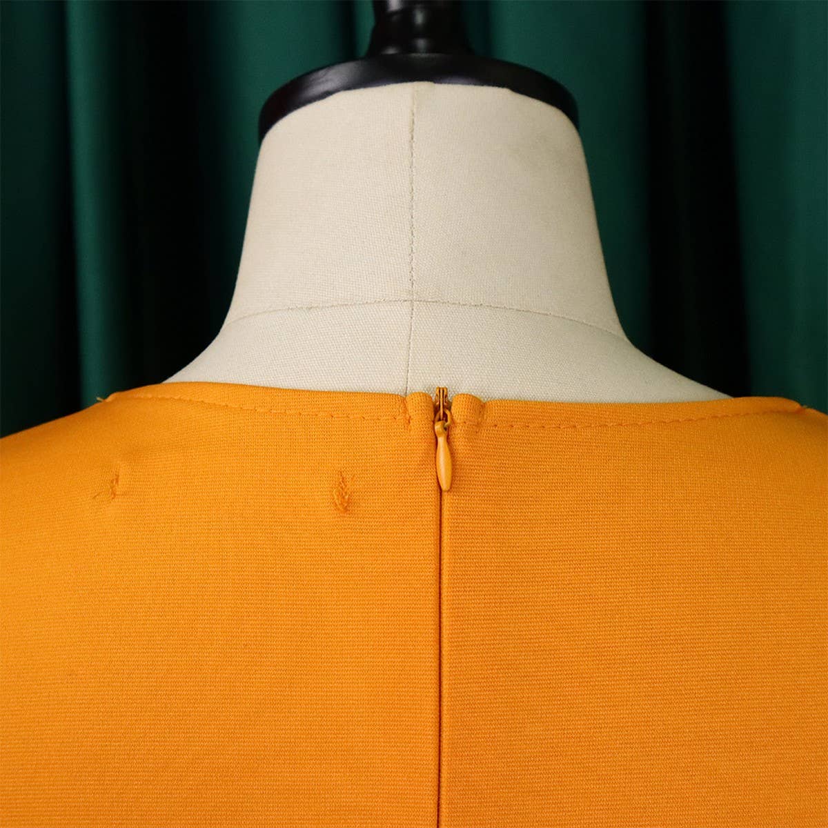 LONG SLEEVED TIE STRAP COLOR BLOCKED DRESS_CWDSD6163