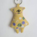 HAND EMBROIDERED LOCK CIRCLE BEAR PLUSH CHARM_CWMM6017