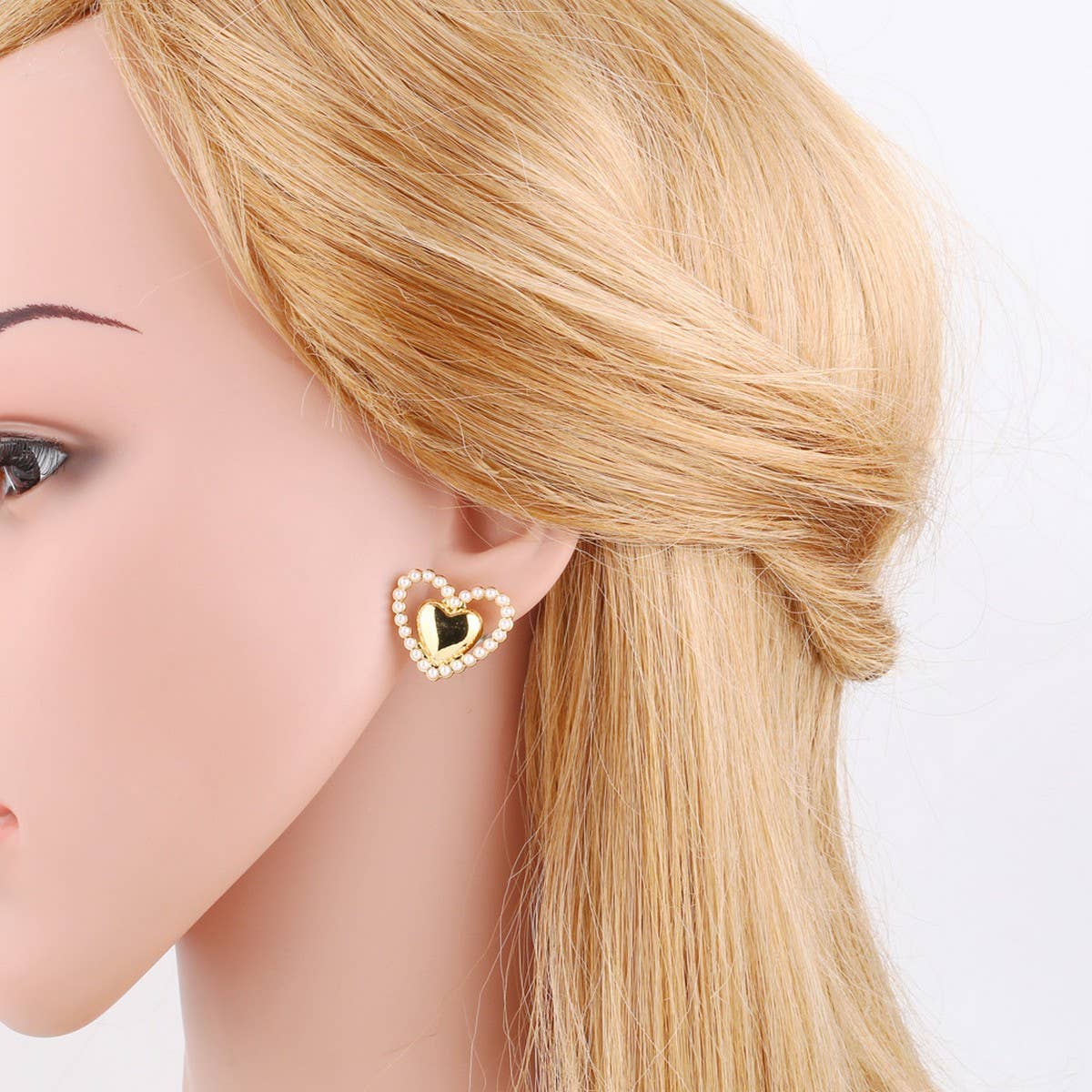 HEART SHAPED PEARL GOLD PLATED EARRINGS_CWAJE1035