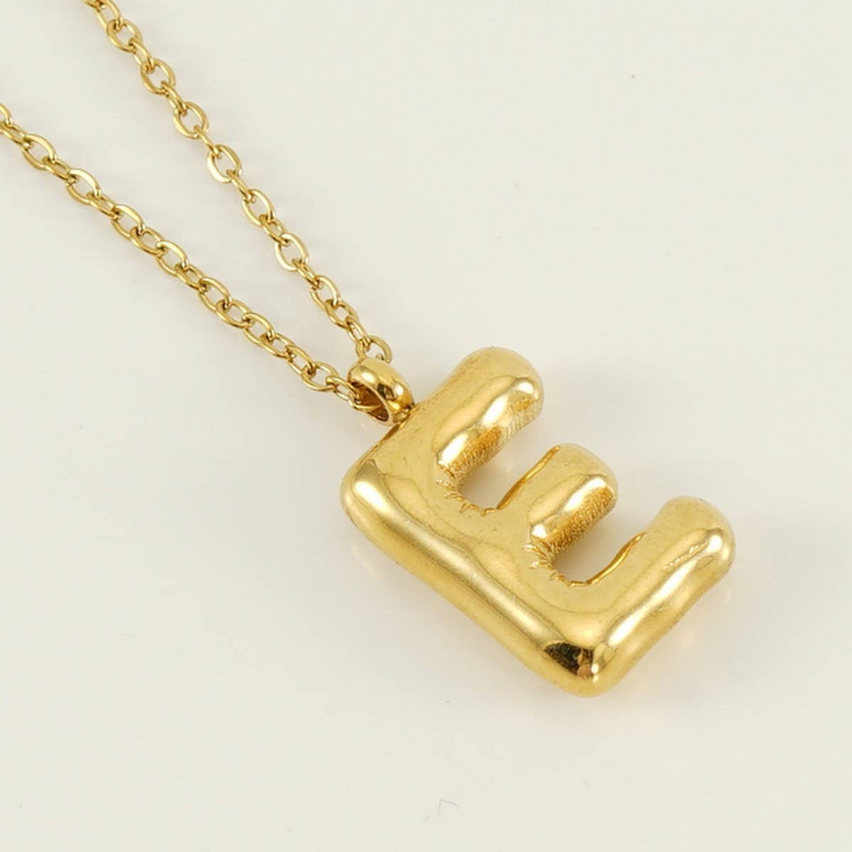 18K GOLD 26 LETTER PENDANT NECKLACE_CWAJE0676