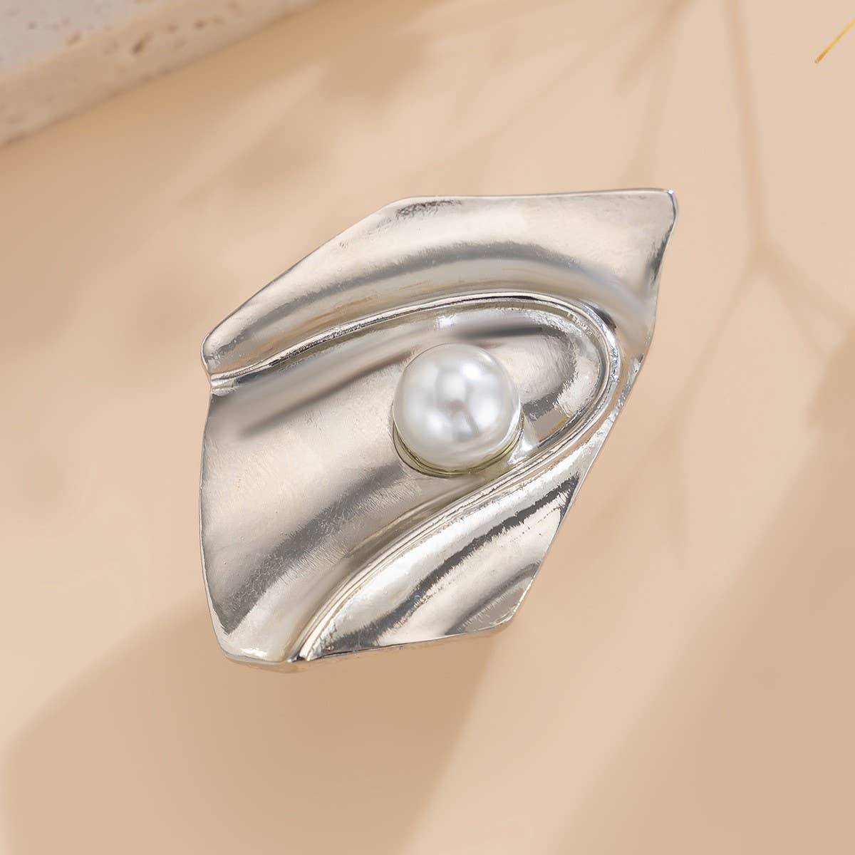 NEW IRREGULAR IMITATION PEARL ADJUSTABLE RING_CWMM3231