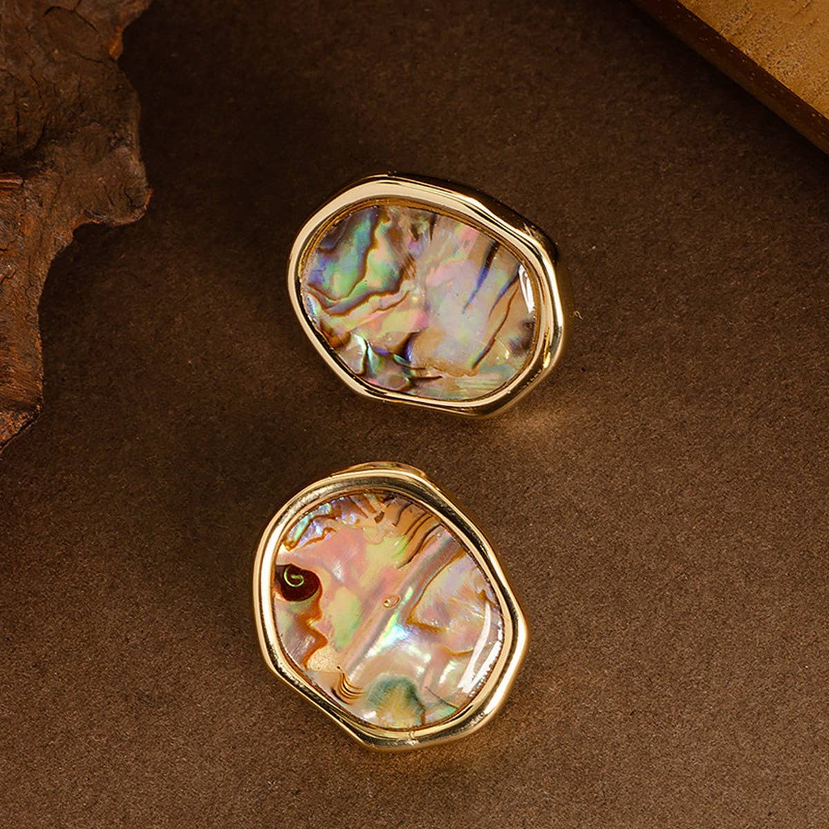 IRREGULAR ABALONE GEOMETRIC EARRINGS_CWMM4325