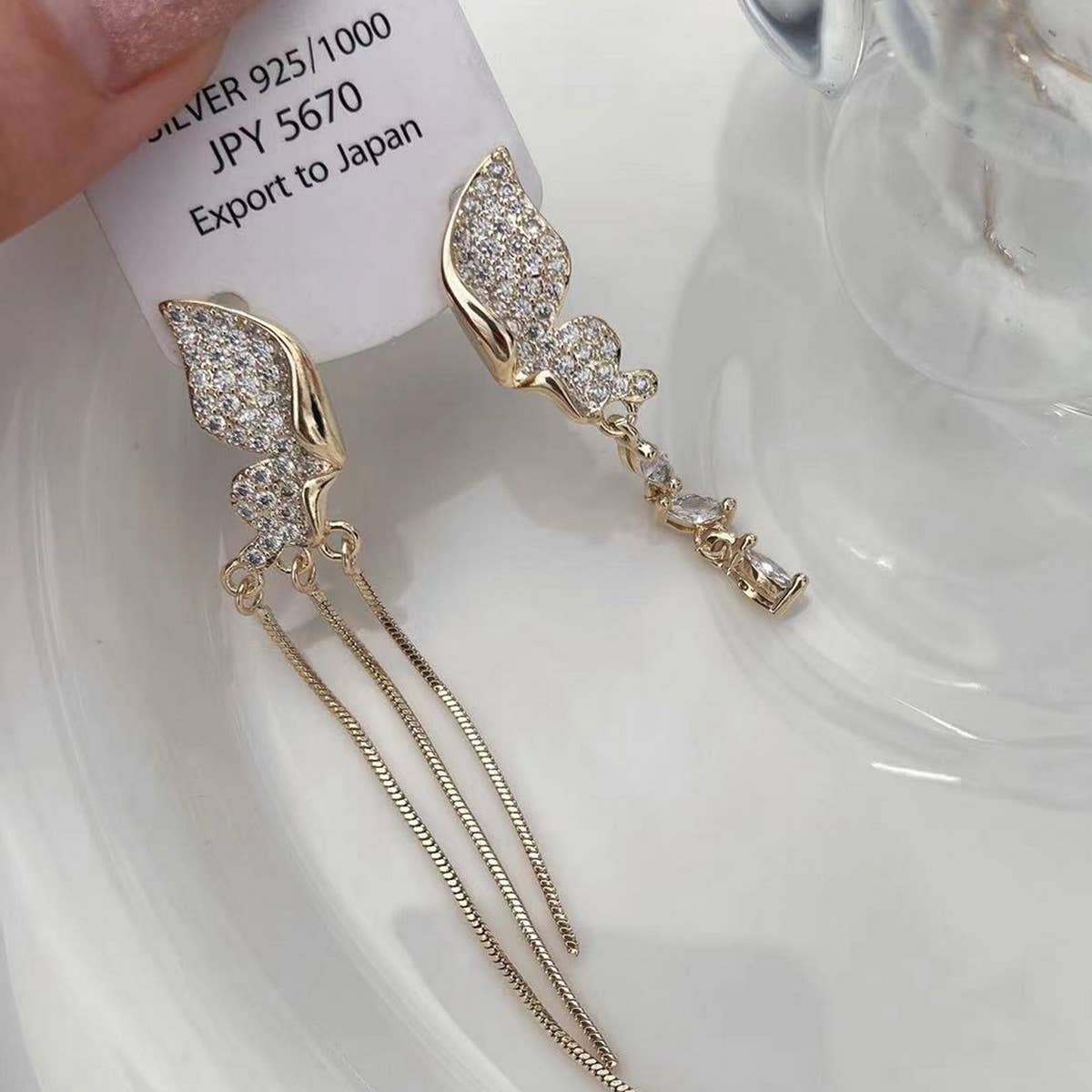 PREMIUM ASYMMETRICAL TASSEL_CWAJE1317