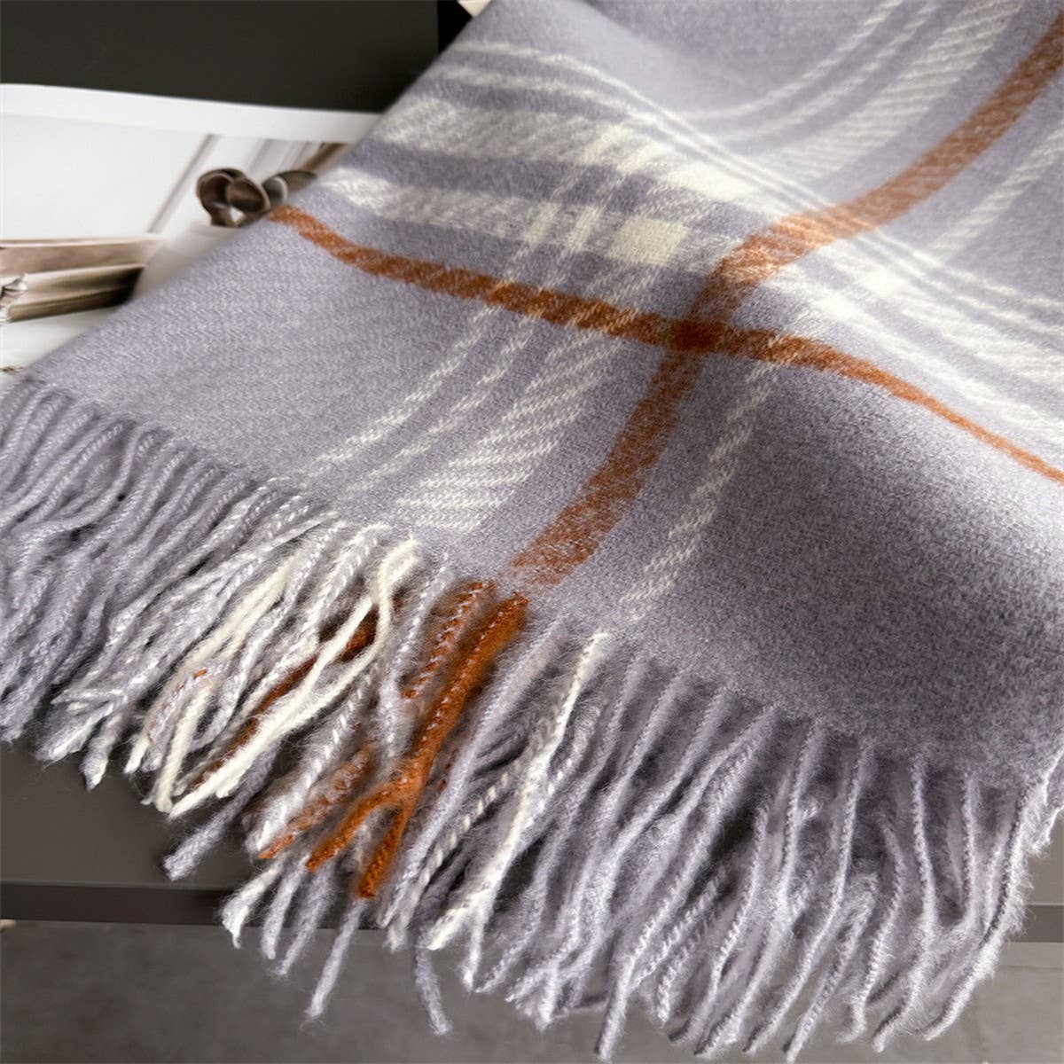 Minimal Plaid Soft Cashmere Feel Winter Scarf_Cwasc03246