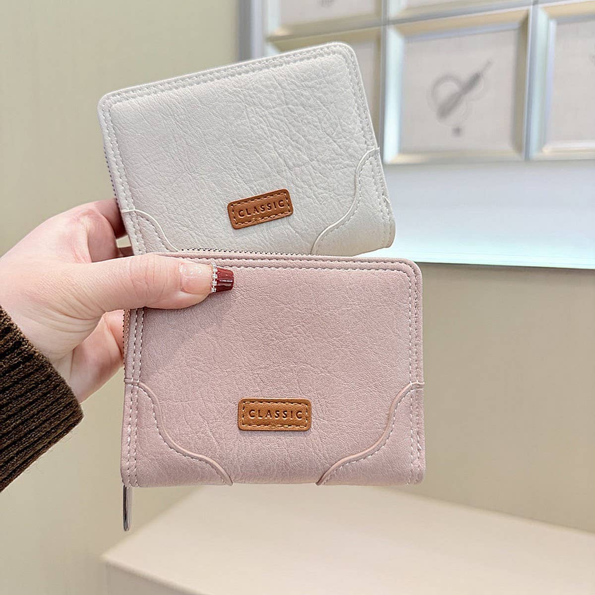 Retro Minimalist Zip Wallet With Snap Closure_Cwab06221