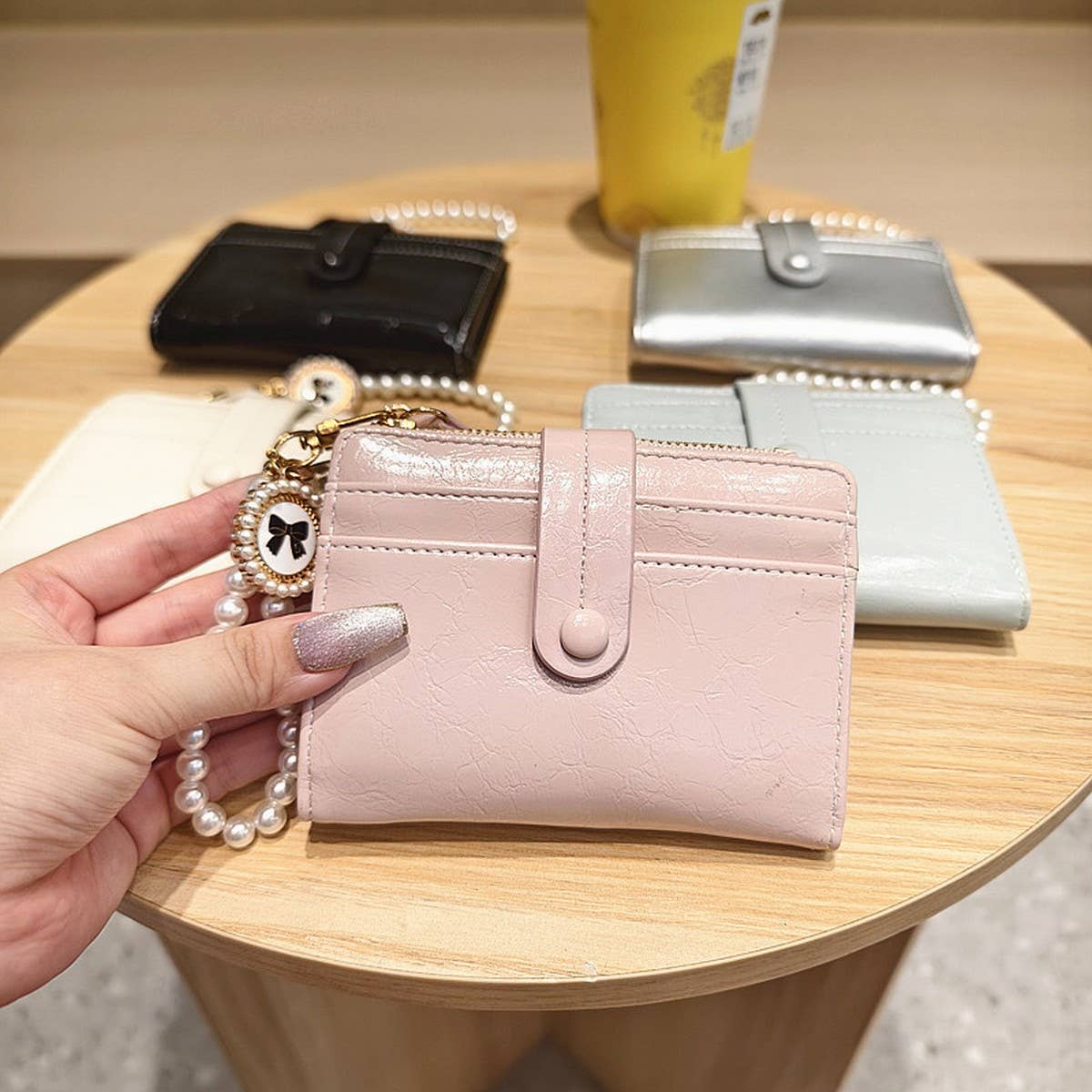 Unique Vintage Pearl 2-Fold Wallet With Zipper_Cwab06249