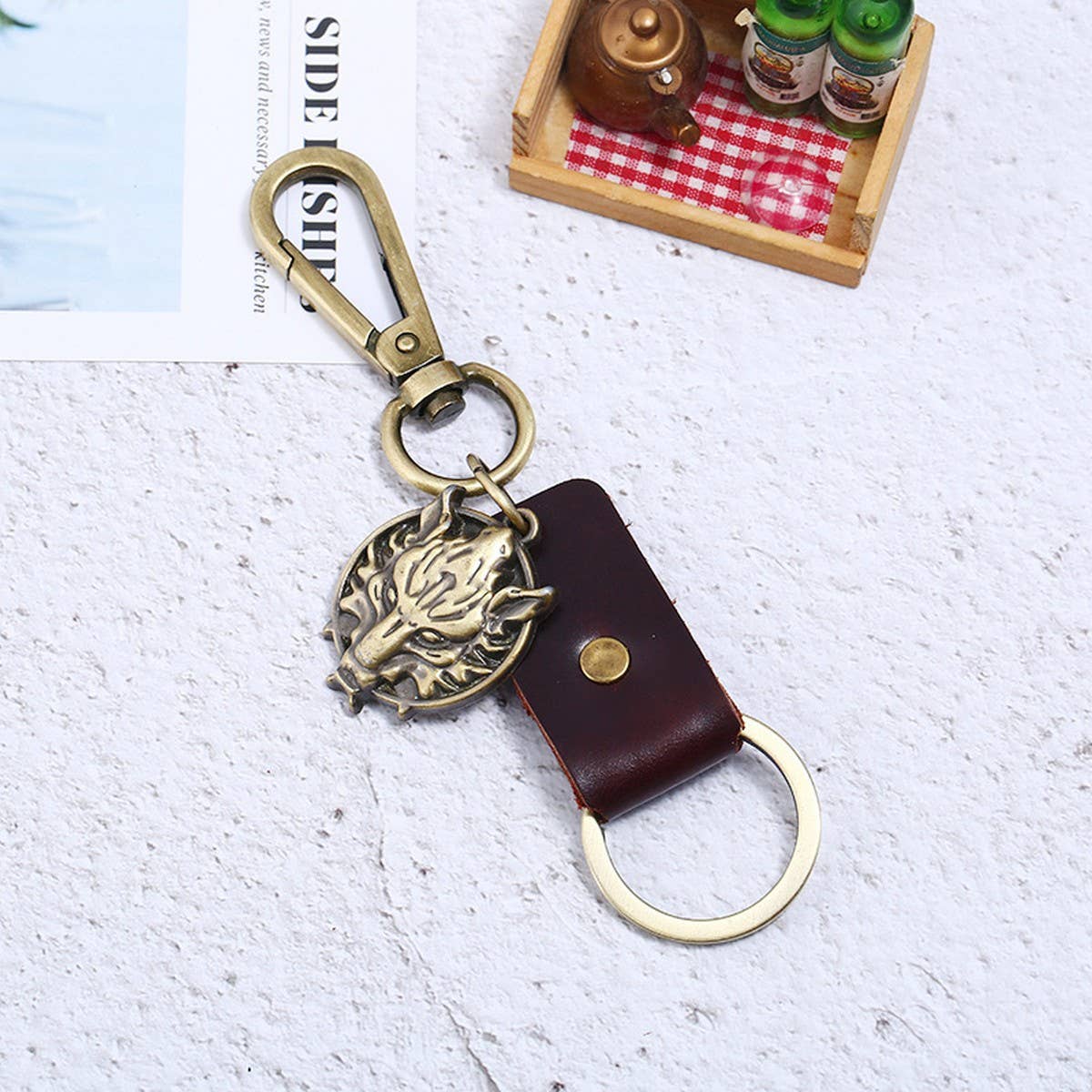 MENS ALLOY WOLF HEAD LEATHER KEYCHAIN_CWMM5020