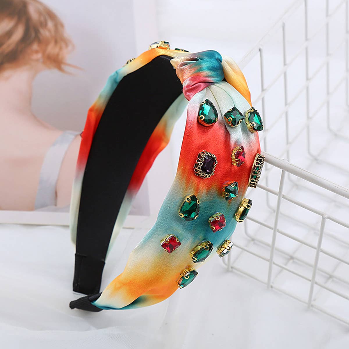 FASHION KNOTTED HEADBAND WITH COLORED DIAMONDS_CWAHA2133