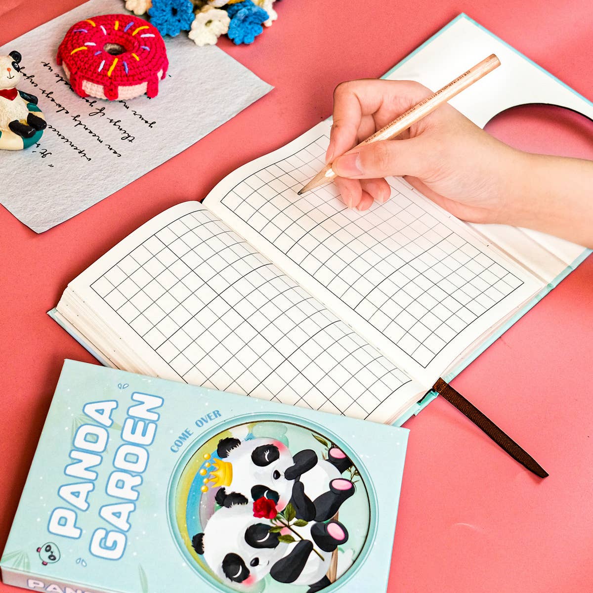 PORTABLE TRI FOLD MAGNETIC BUCKLE NOTEBOOK_CWMM1854