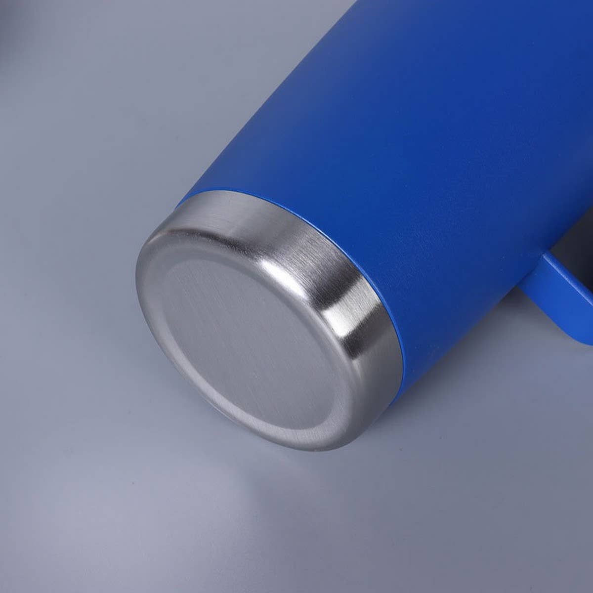 20 30OZ INSULATED CAR MUG WITH HANDLE_CWMM7901