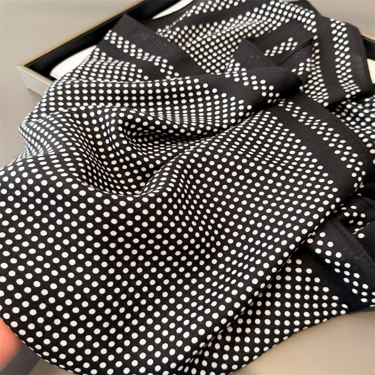Elegant Polka Dot Herringbone Cotton Neck Scarf_Cwasc03432