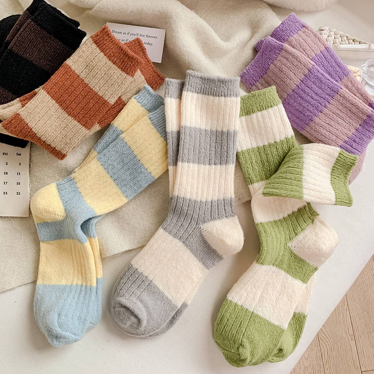 AUTUMN AND WINTER WARM STRIPED MID CALF SOCKS_CWMS1065