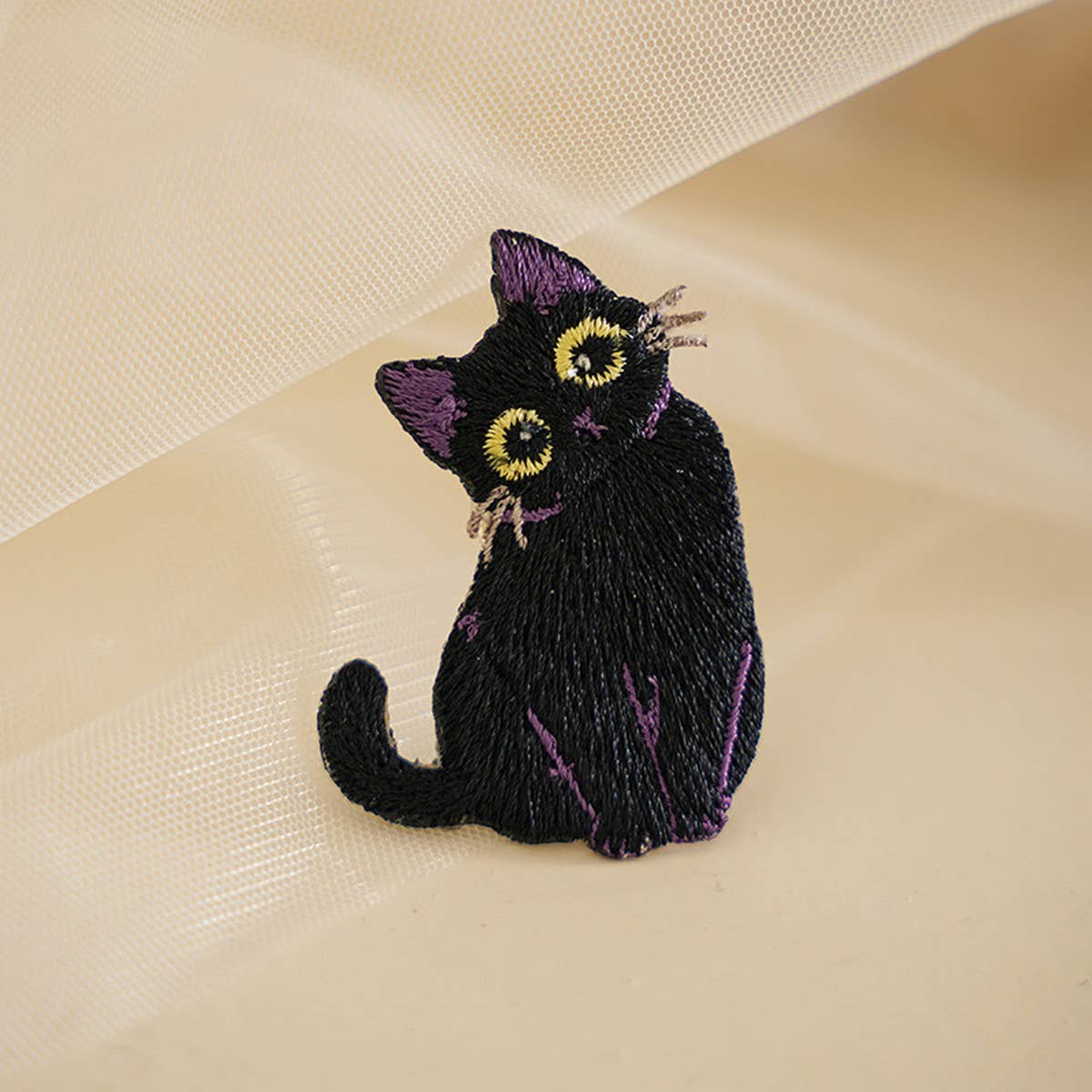 3D CAT EMBROIDERED IRON ON PATCH FOR STAIN REPAIR_CWMM5921