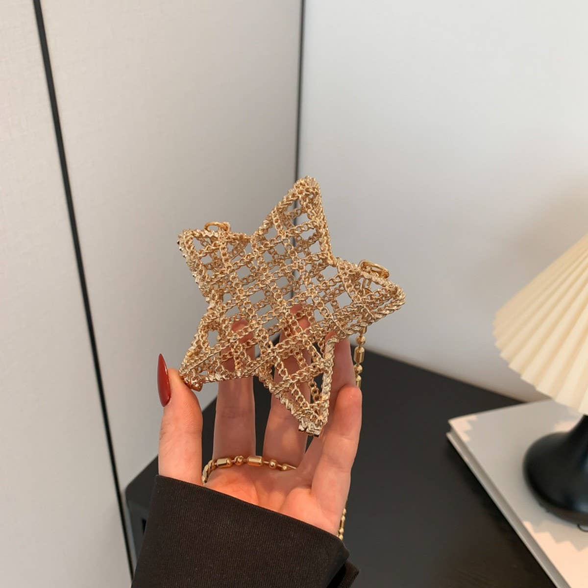 FIVE POINTED STAR HOLLOW CHAIN SQUARE CLUTCH BAG_CWAB3260