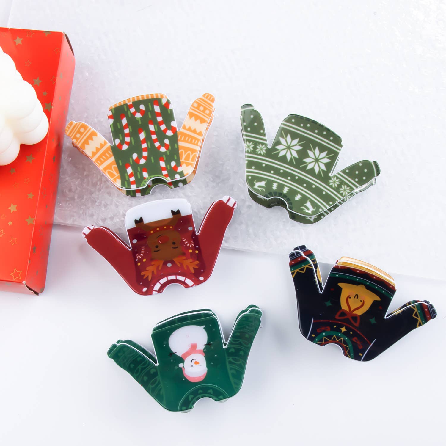 Grab Clip For Christmas Sweaters And Clothes