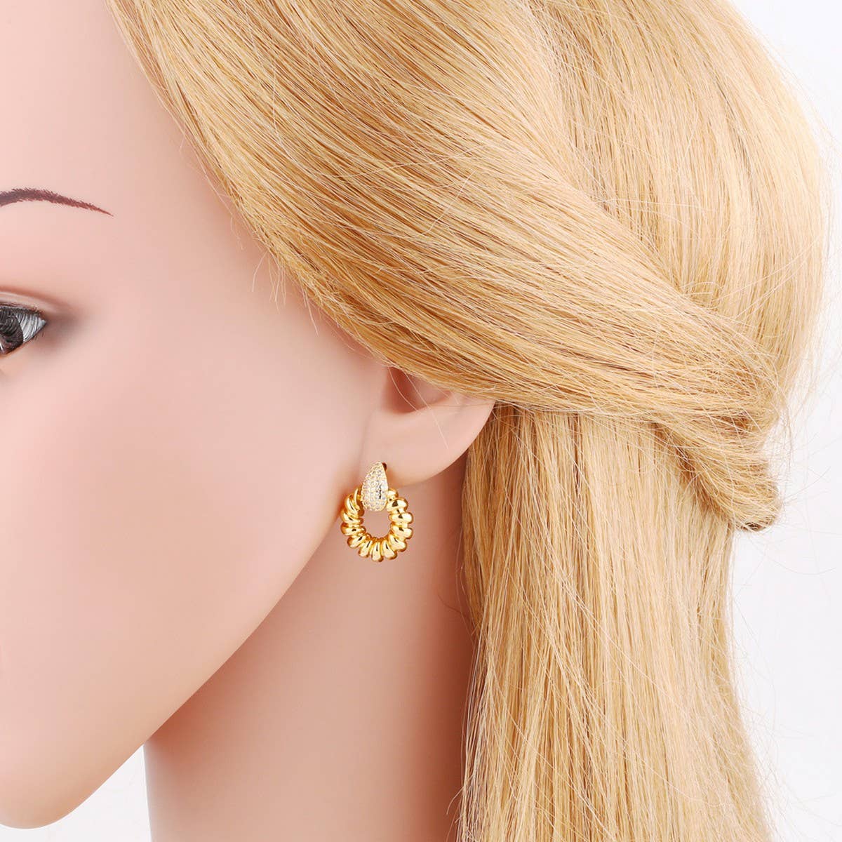 FASHIONABLE ROUND EARRINGS WITH WATER DROPLETS_CWAJE1023