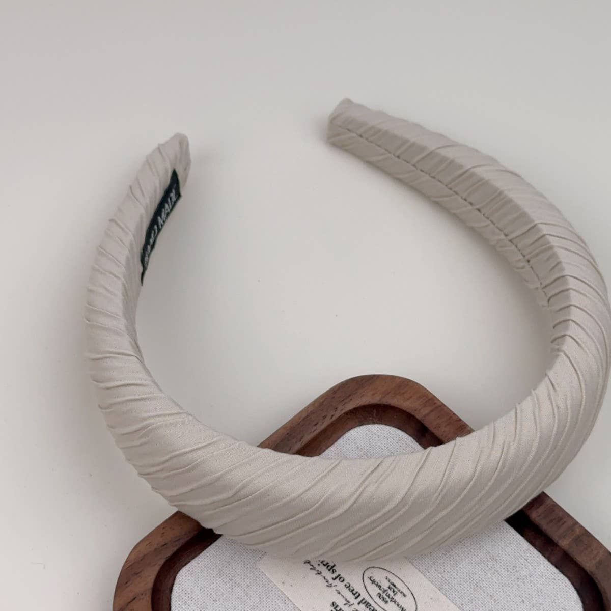 PLEATED TEMPERAMENT ALL MATCH HEADBAND_CWAHA2380