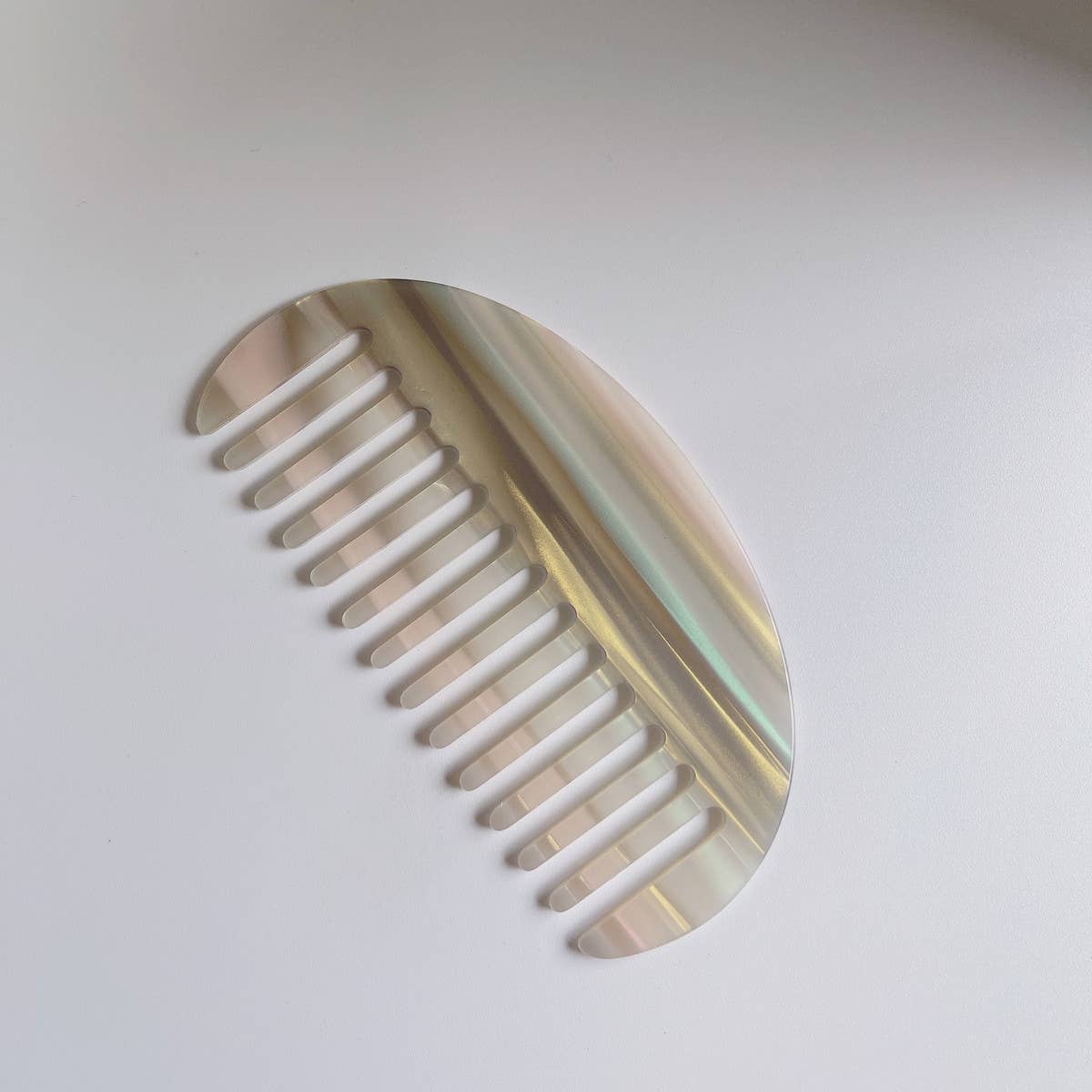 SIMPLE SEMICIRCULAR GEOMETRIC COMB_CWMM1090