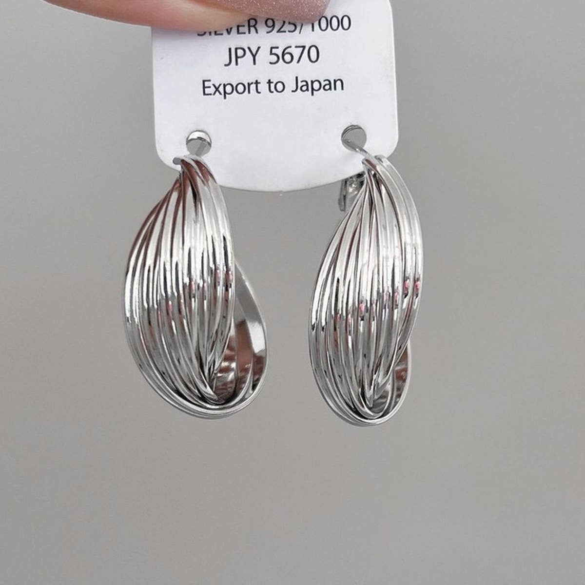 RETRO MULTI LAYERED LARGE HOOP EARRINGS_CWAJE1319