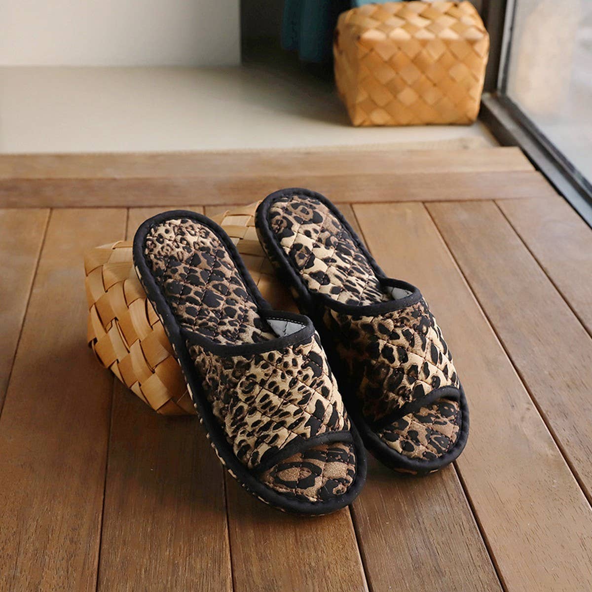 LEOPARD BOW INDOOR SLIPPERS NON SLIP QUIET_CWSHF0197