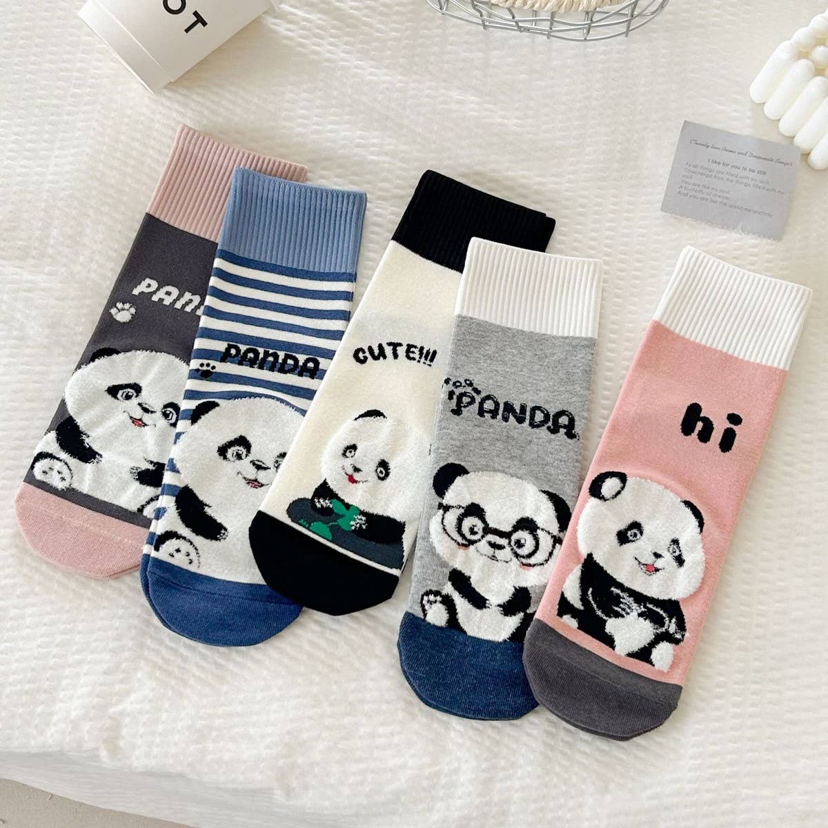 CARTOON BEAR CHECKERBOARD MIDDLE TUBE SOCKS_CWMS1389