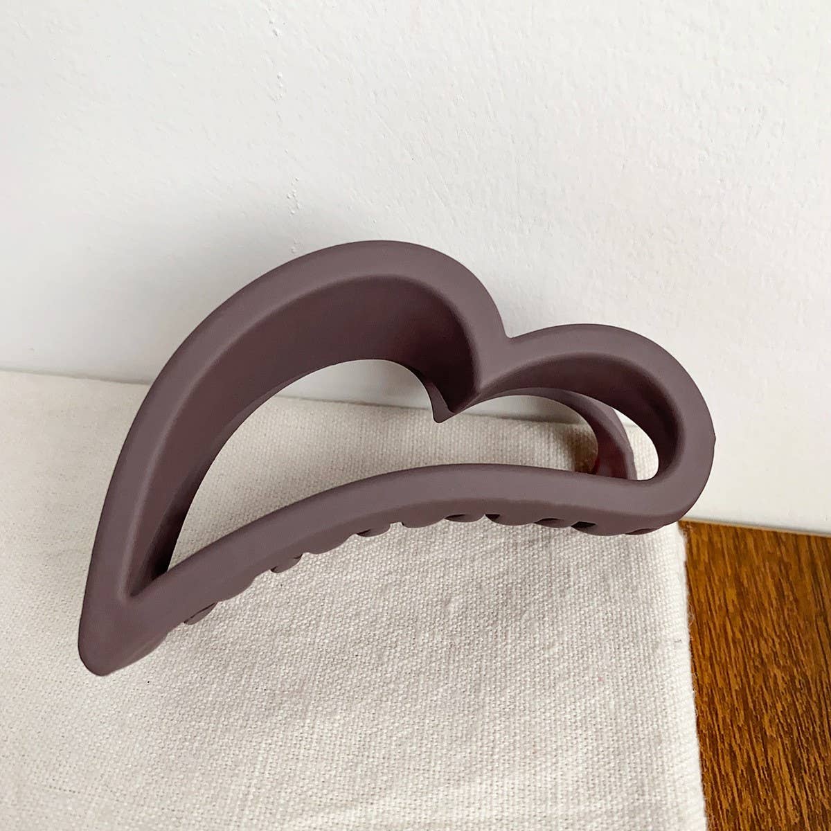 Heart Morandi Color Simple Hollow Hairpin