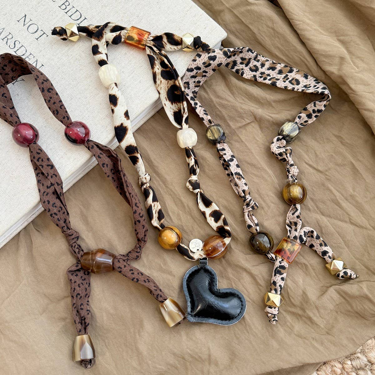 Leopard Beaded Silk Scarf Necklace Vintage_Cwaha08036