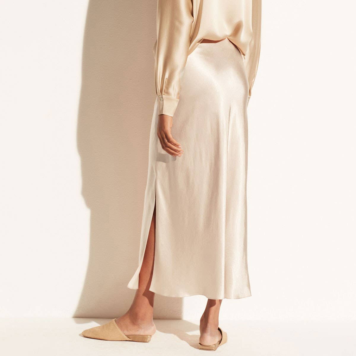 ACETATE SATIN SKIRT HIGH WAIST SLIT MAXI SKIRT_CWAB4804