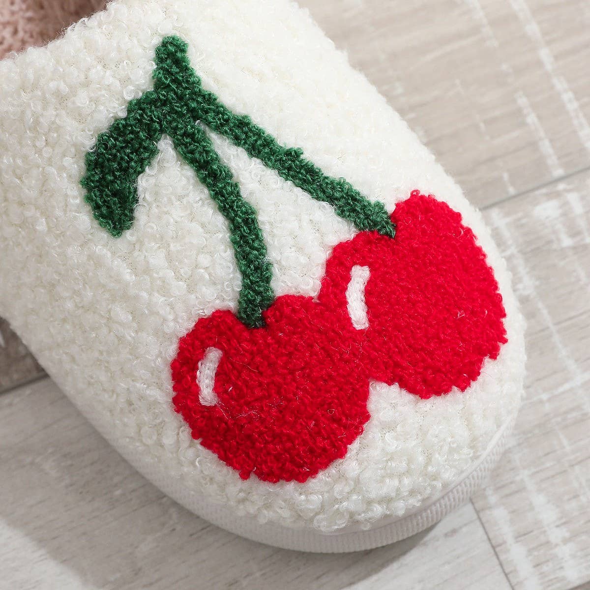 CUTE CHERRY EMBROIDERED COTTON SLIPPERS_CWSHS0453