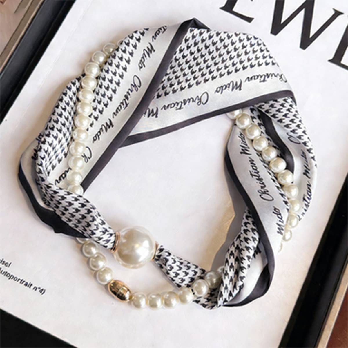 Pearl Magnetic Skinny Silk Neck Scarf_Cwasc03938