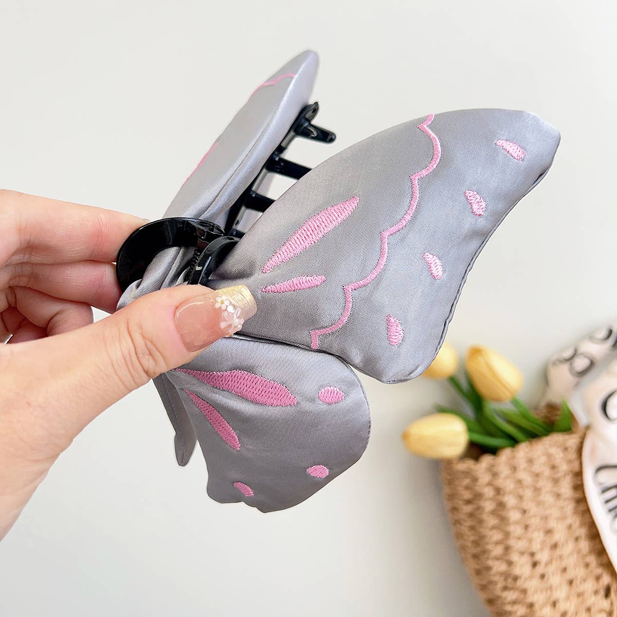 Sweet Butterfly Hair Claw Clip Fashion Accessory_Cwaha07372