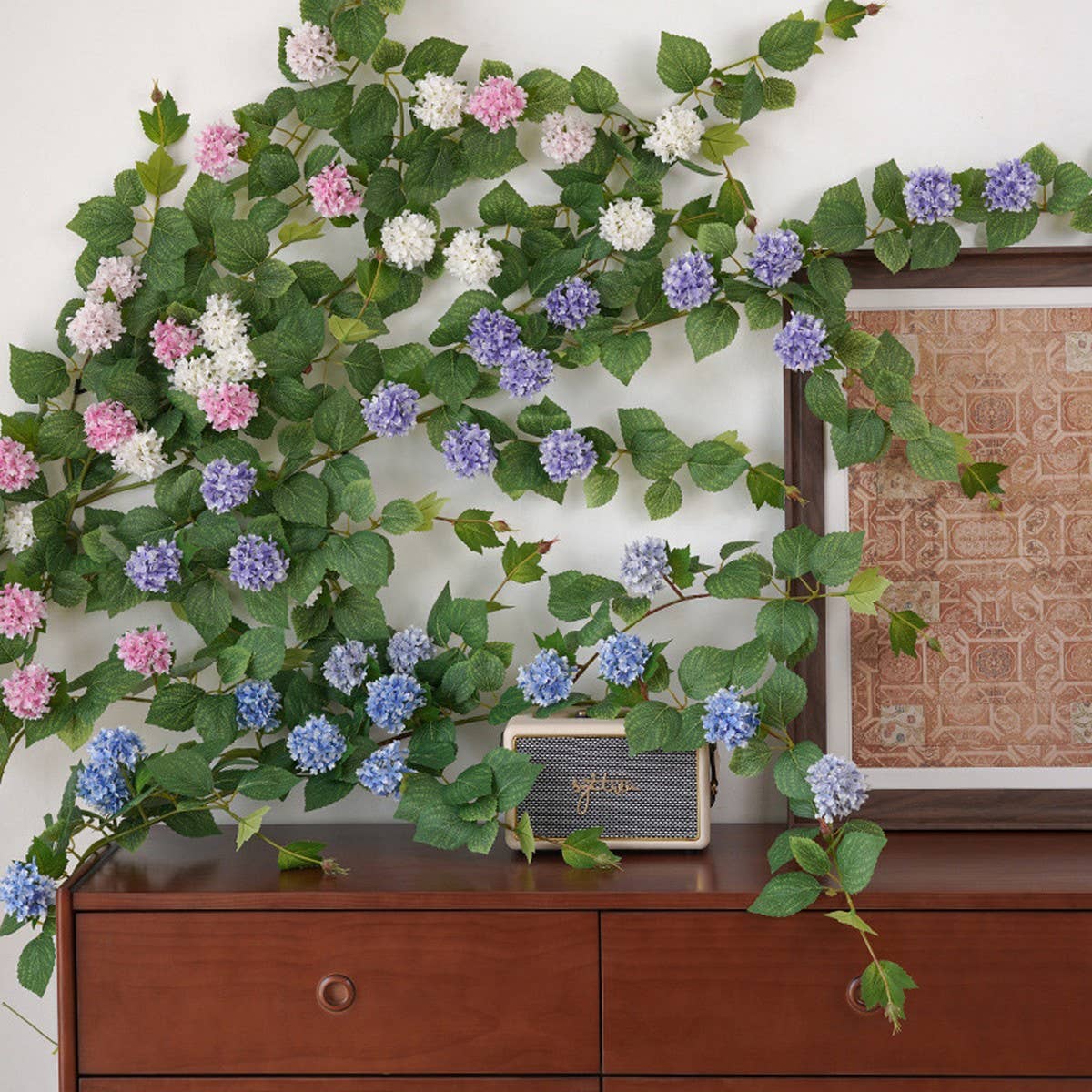 HYDRANGEA EUCALYPTUS VINE GARLAND WITH 14 BLOOMS_CWMM6518