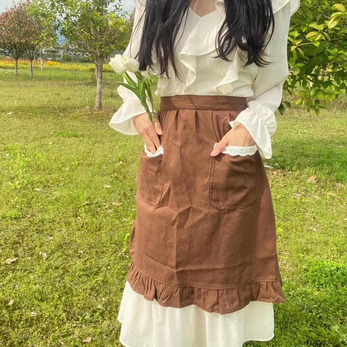 HALF LENGTH LINEN COTTON AND LINEN LACE APRON_CWMM5798