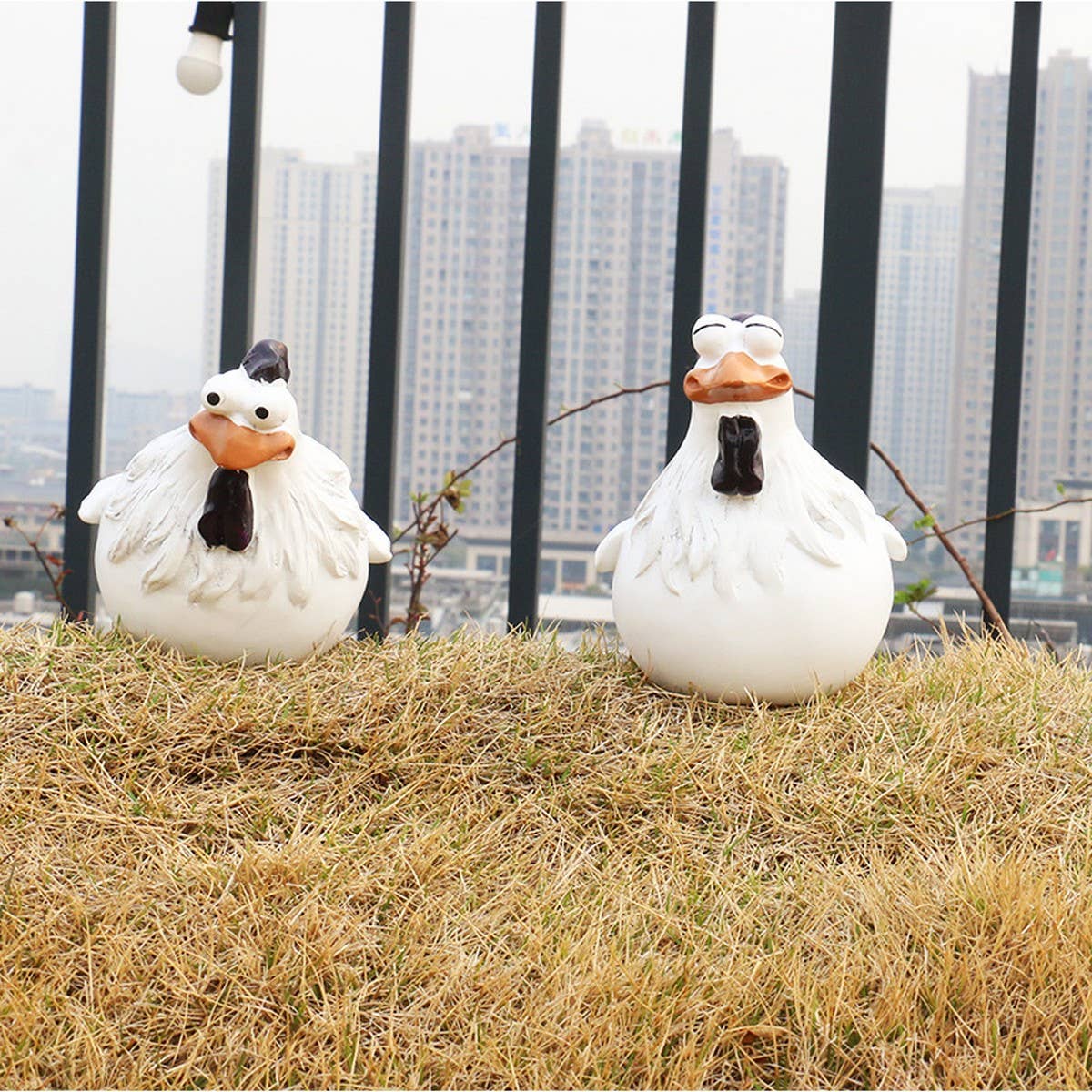 CREATIVE FUNNY CHICKEN RESIN GARDEN FENCE DECOR_CWAJE5299