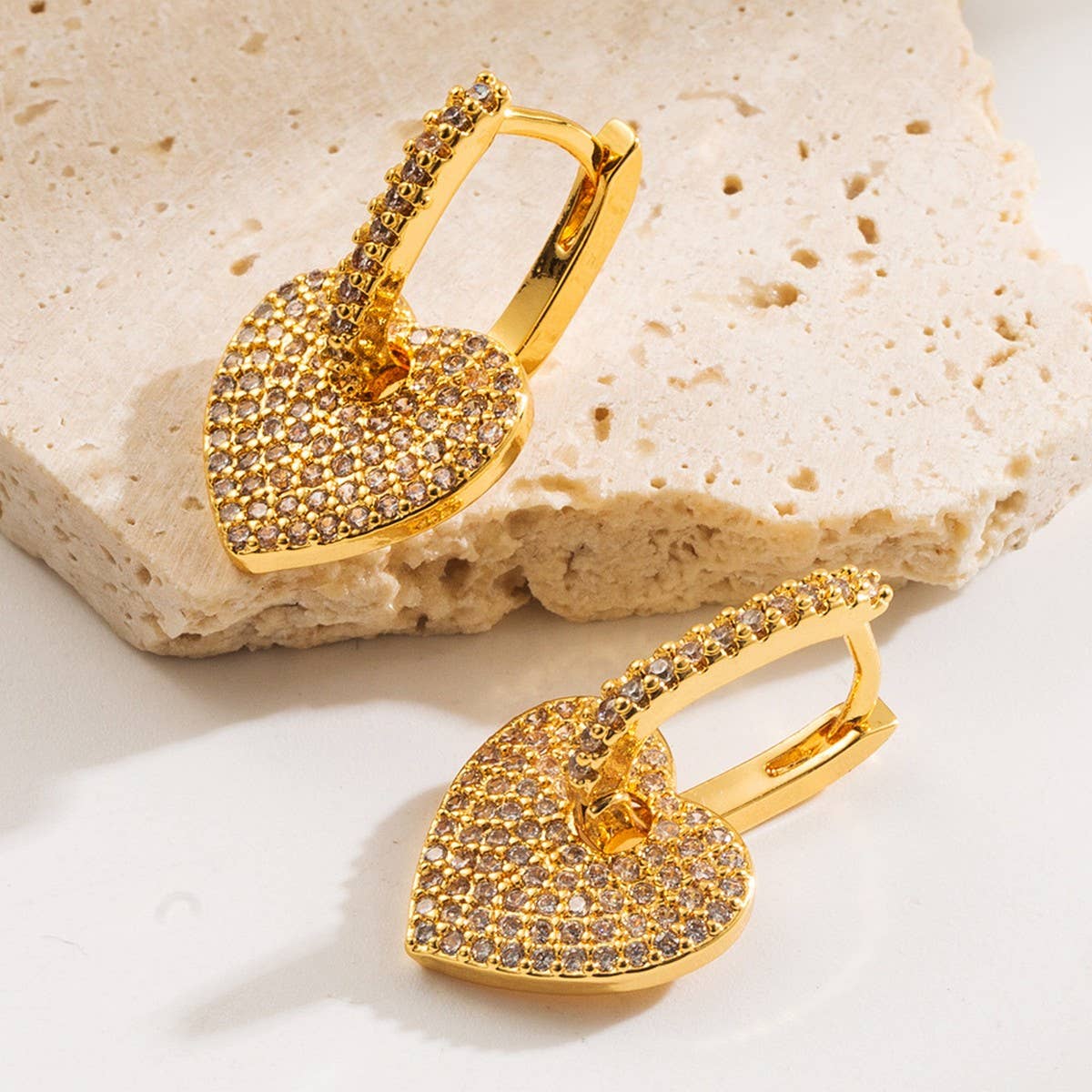 HEART GEOMETRIC CZ COPPER PLATED STUD EARRINGS_CWMM8518