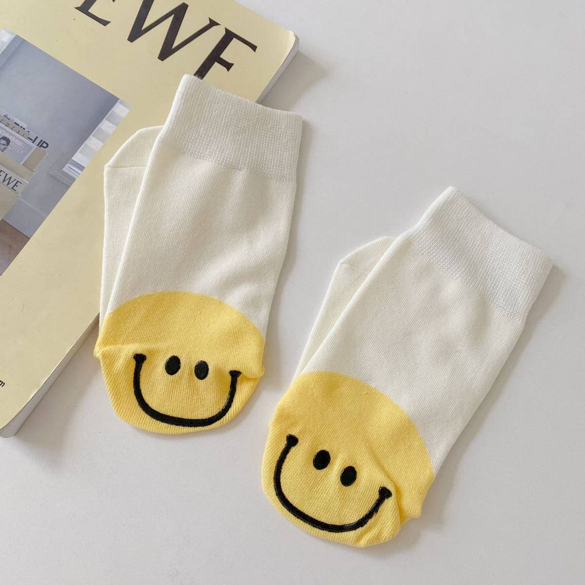 NEW HOT STAMPING SMILEY FACE SOCKS_CWMS0954