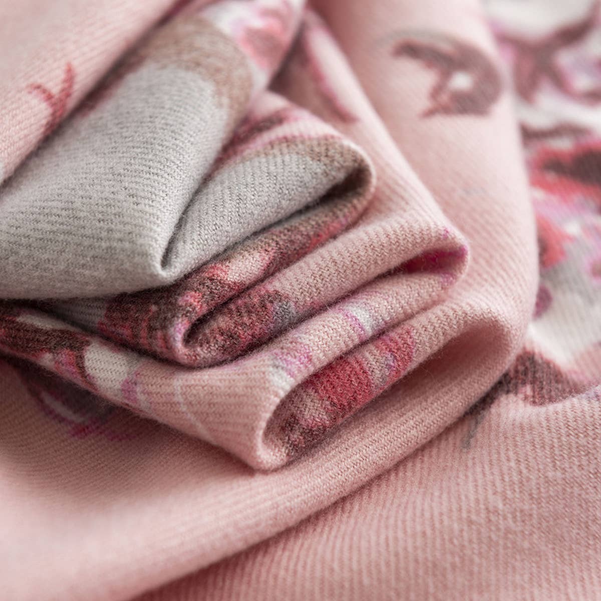 Fashionable Warm Skull Print Scarf