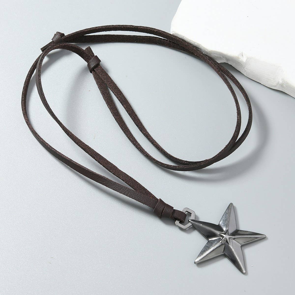 SIMPLE ADJUSTABLE PENTAGRAM LEATHER NECKLACE_CWMM4603