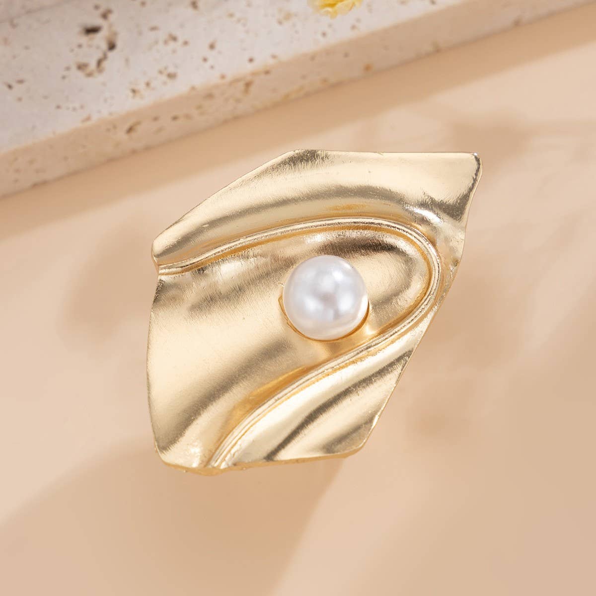 NEW IRREGULAR IMITATION PEARL ADJUSTABLE RING_CWMM3231