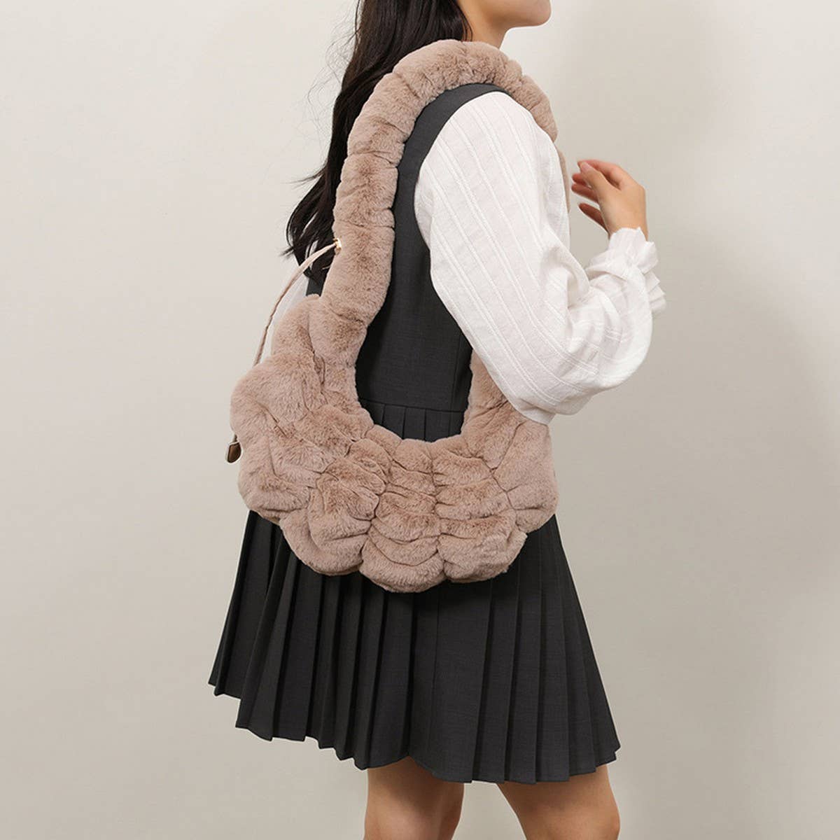 Winter Pleated Shoulder Bag Fashionable Plush Bag_Cwab3953