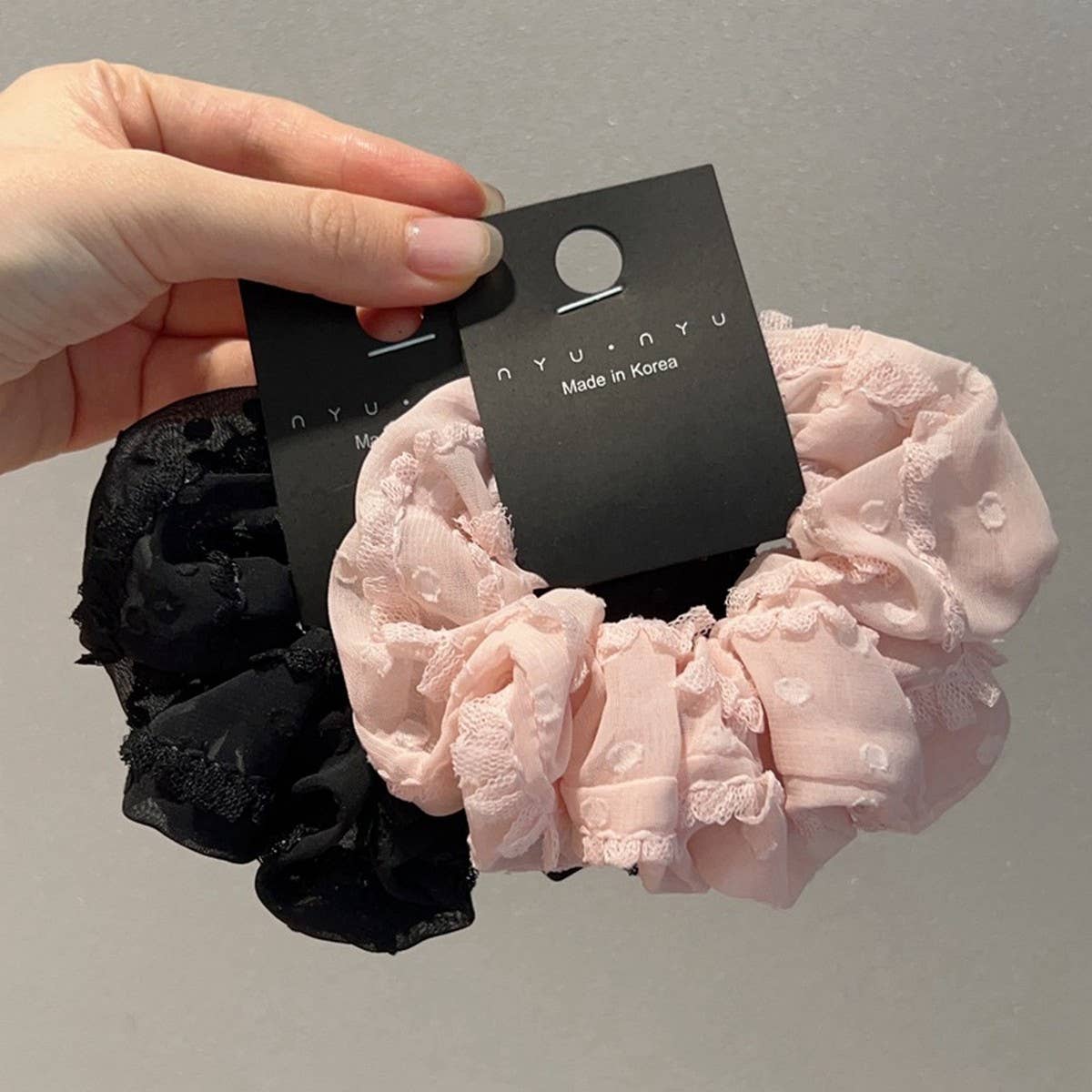 SWEET STYLISH AND FRESH HAIR SCRUNCHIES_CWAHA1728