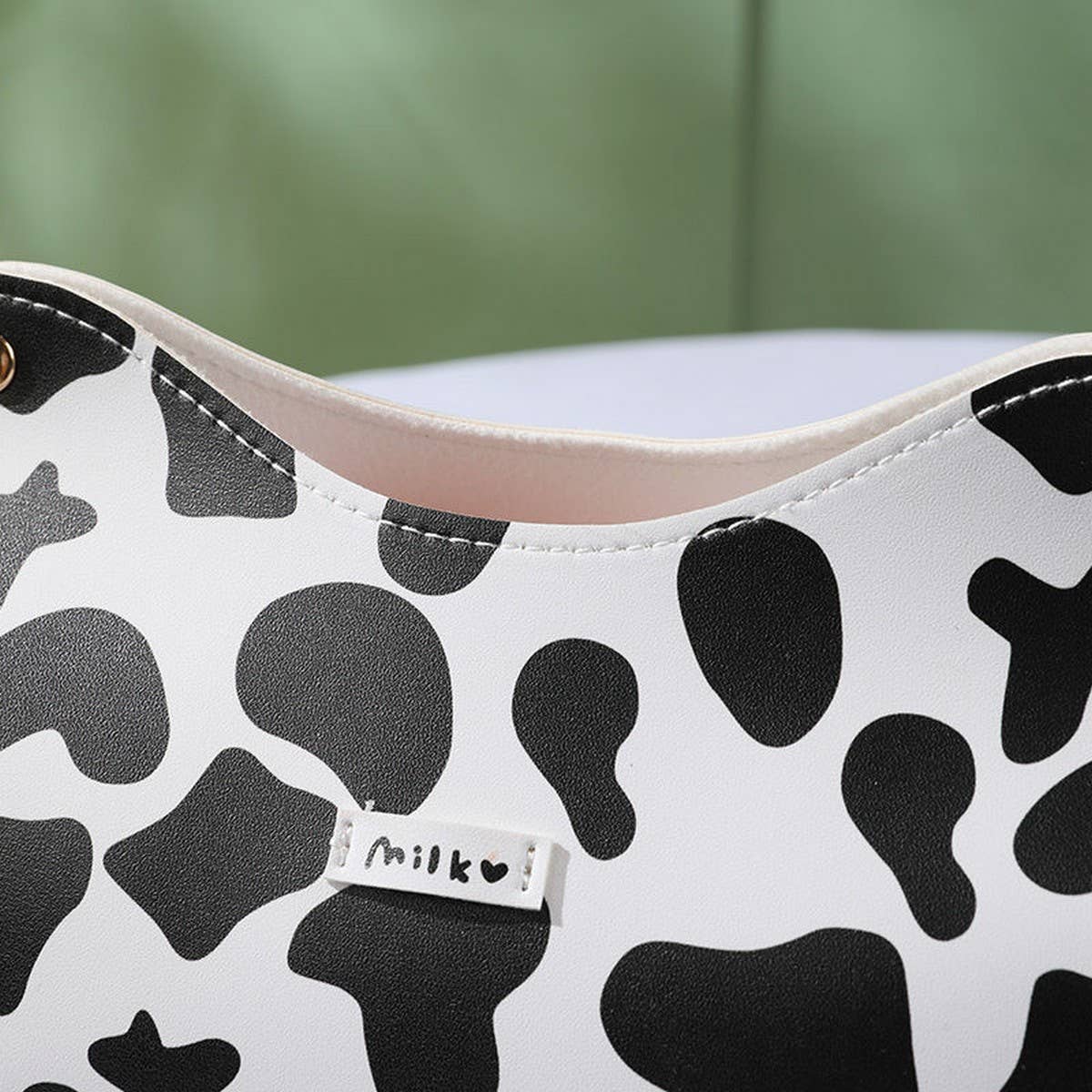 NEW HOUSEHOLD CUTE COW CARTOON TABLE TISSUE BOX_CWMM2258