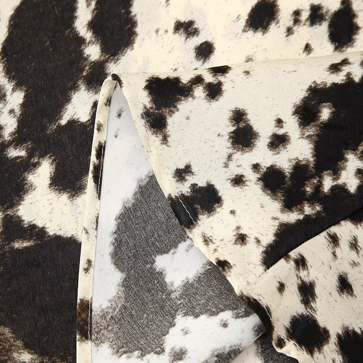 SATIN MIDI SKIRT TRENDY ANIMAL PRINT DESIGN_CWDSD8350