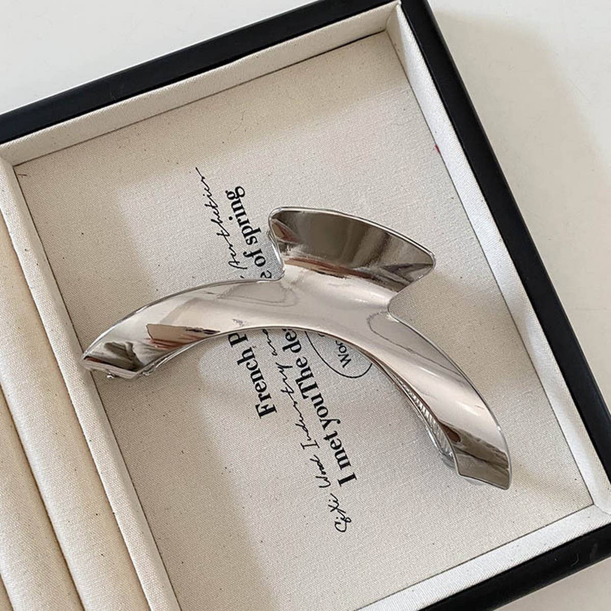 MINIMALIST ARCH METAL HAIR CLAW ELEGANT SHARK CLIP_CWAHA1280