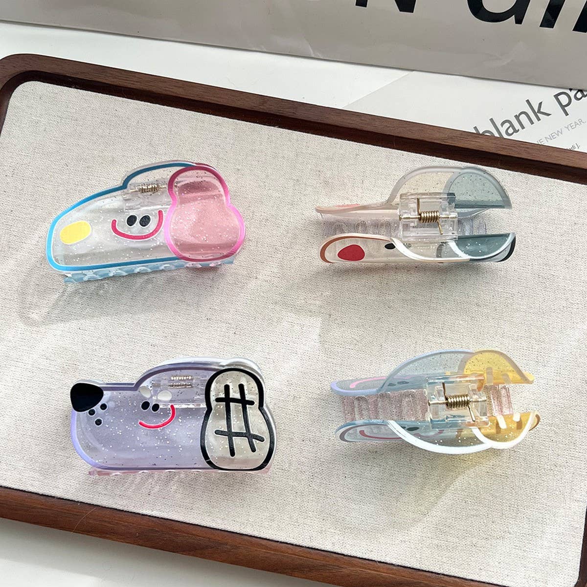 CUTE SMILING DOG TRANSPARENT HAIR CLAW FOR GIRLS_CWAHA6025