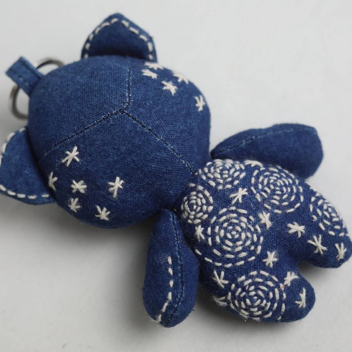 STARRY BEAR HAND EMBROIDERED ANIMAL DOLL PENDANT_CWMM5999